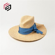 Fedora de ràfia